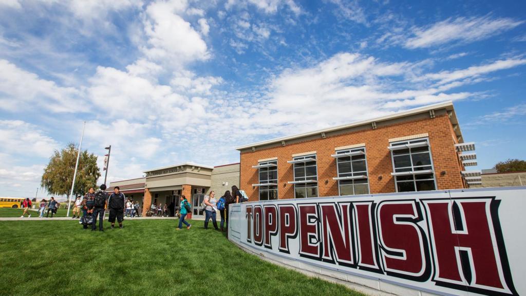 Toppenish High athletic director retires after memorable 21-year&nbsp;run